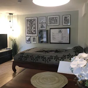 https://east-village-no-5.hotelsinbremen.net