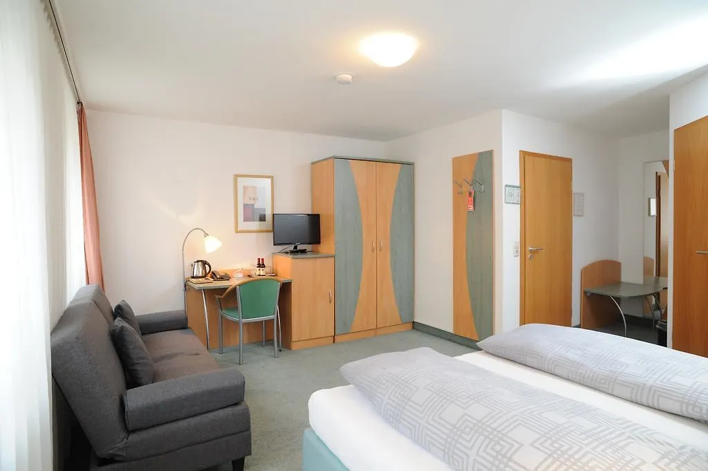 Central-Classic Hotel Stuttgart 3*,
